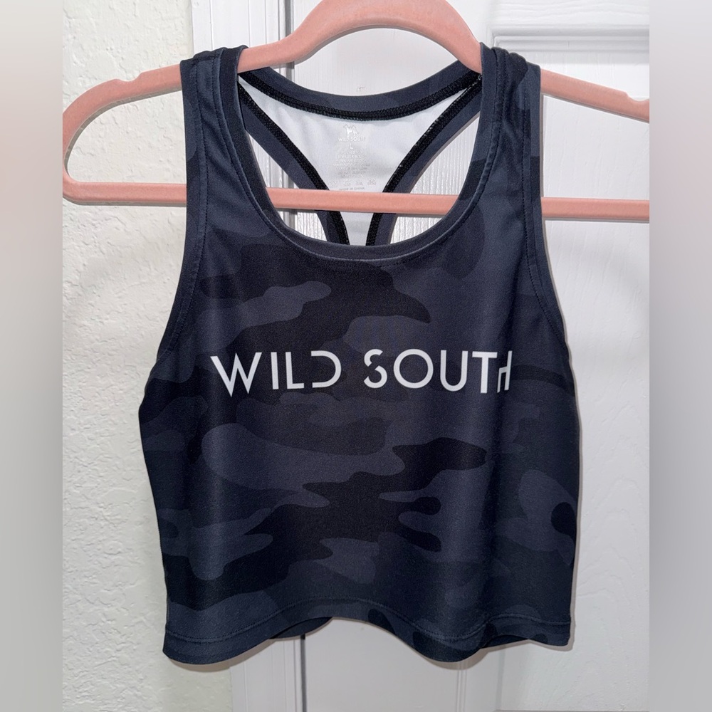 Wild south black gray camo sorts tank size large